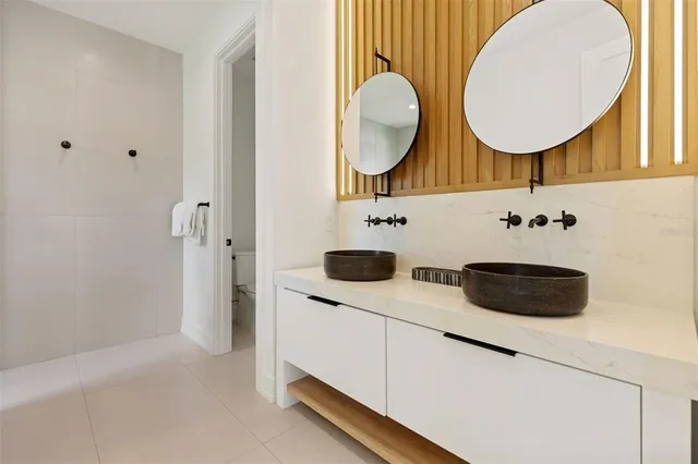 $4,850,000 | 415 North Bay Boulevard, Anna Maria, FL 34216