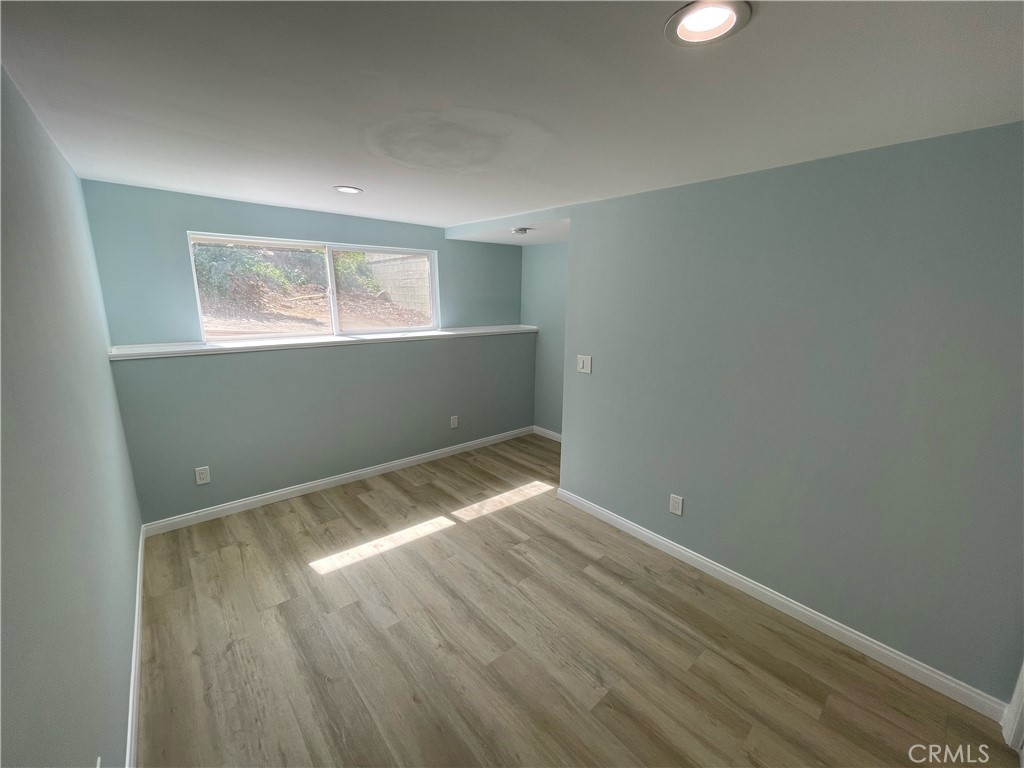 6818 Santa Susana Pass Road Simi Valley, CA 93063 - Photo 3 of 12 Gallery Image 3