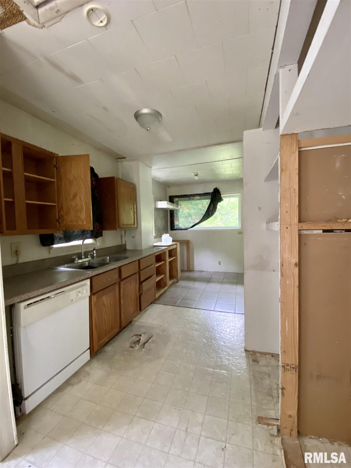 140 North Street Simpson, IL 62985 - Photo 3 of 12 Gallery Image 3