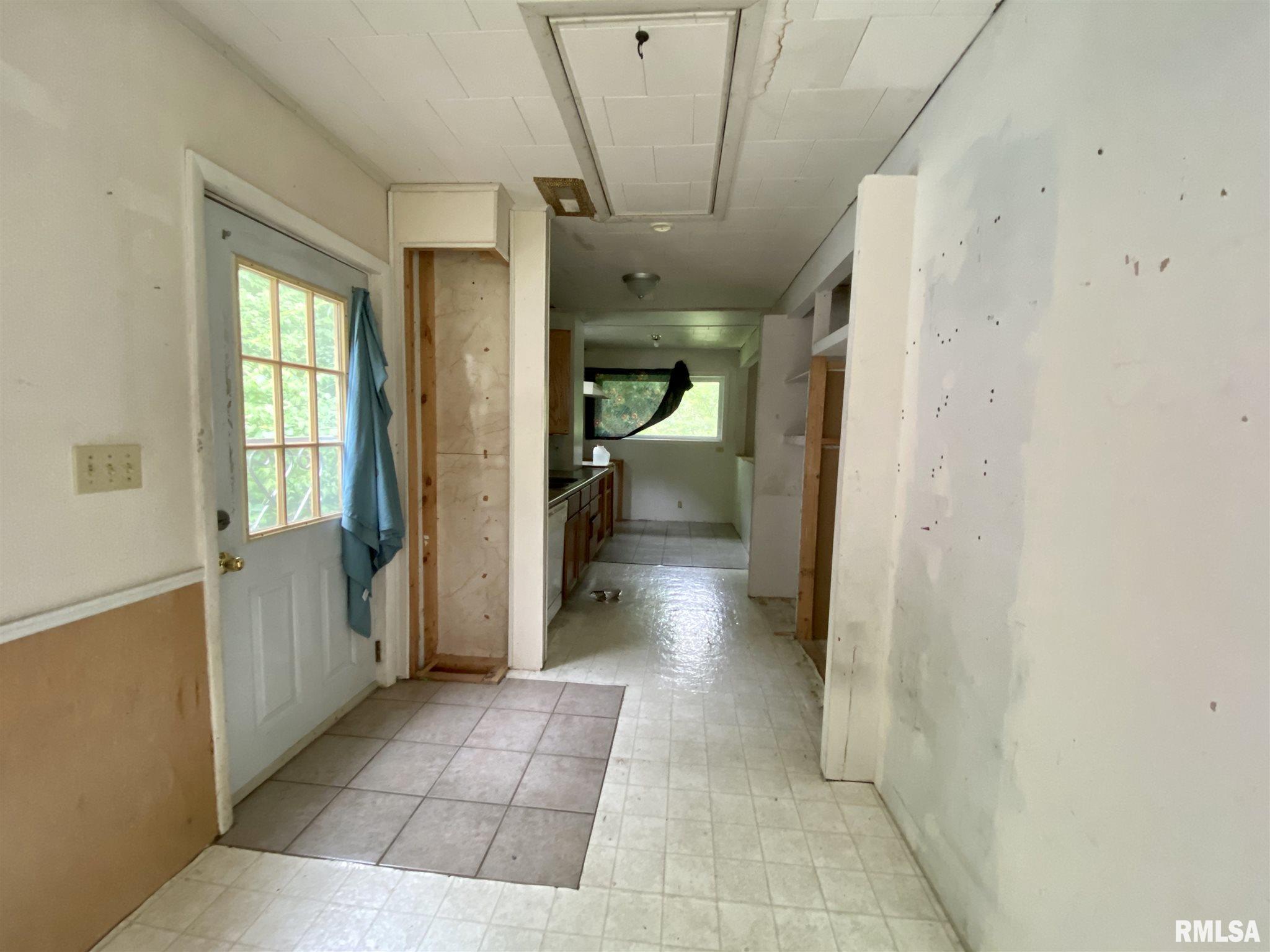 140 North Street Simpson, IL 62985 - Photo 5 of 12 Gallery Image 5