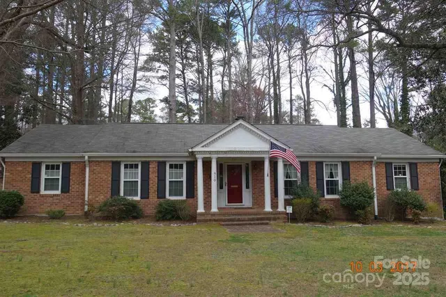 $280,000 | 910 Parham Street, Henderson, NC 27536