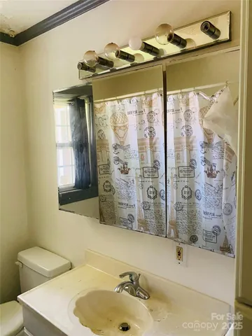 $280,000 | 910 Parham Street, Henderson, NC 27536