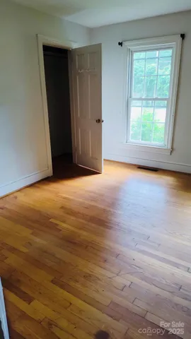 $280,000 | 910 Parham Street, Henderson, NC 27536