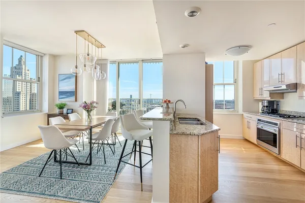 $1,495,000 | 1 West Exchange Street, Unit 1807, Providence, RI 02903