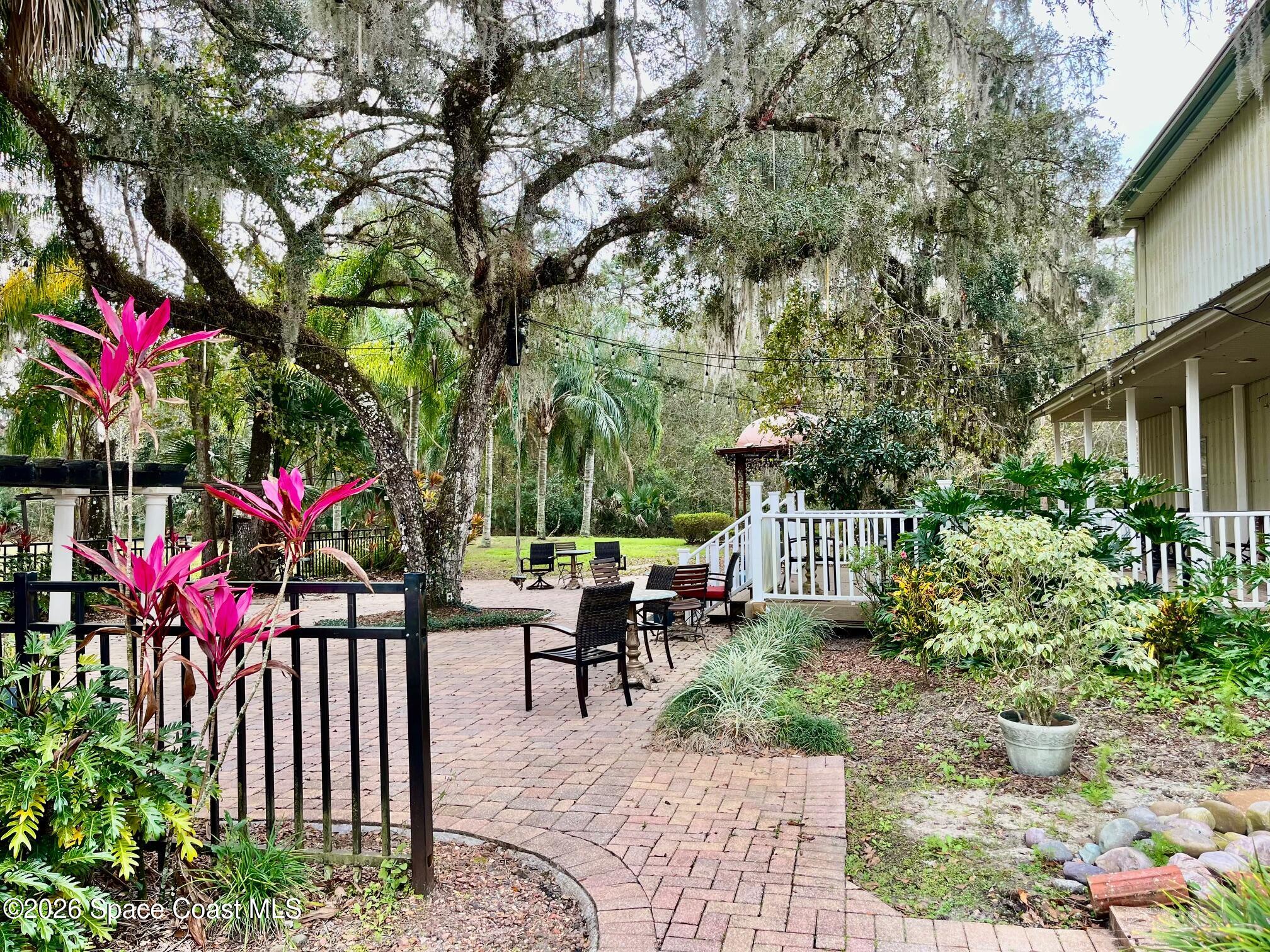 232 North Jungle Road Geneva, FL 32732 - Photo 2 of 16 IMG_9204 (1)