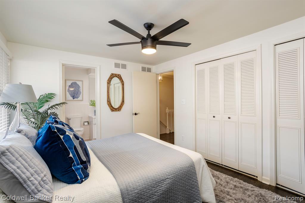 1792 Vernier Road Grosse Pointe Woods, MI 48236 - Photo 16 of 26