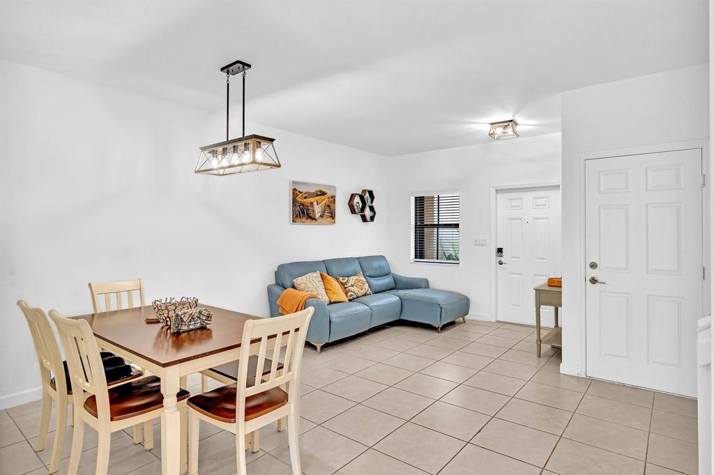 4668 Banker Terrace Davie, FL 33314 - Photo 14 of 52 a view of a livingroom with furniture and furniture