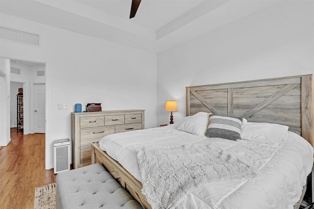 4668 Banker Terrace Davie, FL 33314 - Photo 36 of 52 a bedroom with a bed and a cabinets