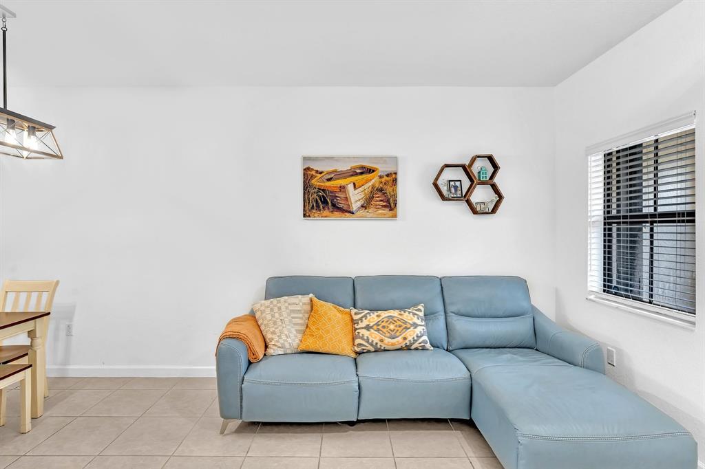 4668 Banker Terrace Davie, FL 33314 - Photo 8 of 52 a living room with furniture and a window