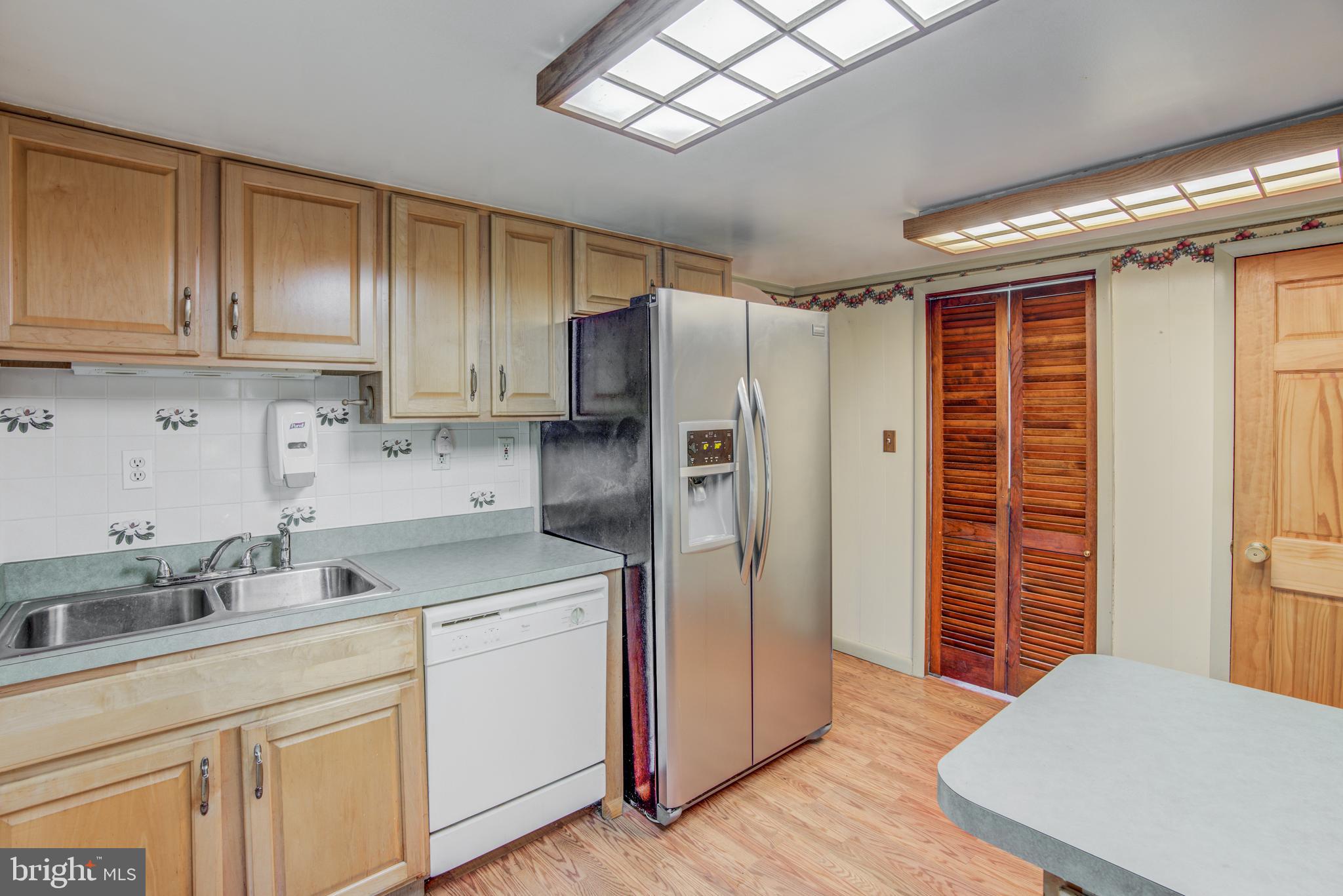 506 Magnolia Road Joppa, MD 21085 - Photo 7 of 43 Kitchen