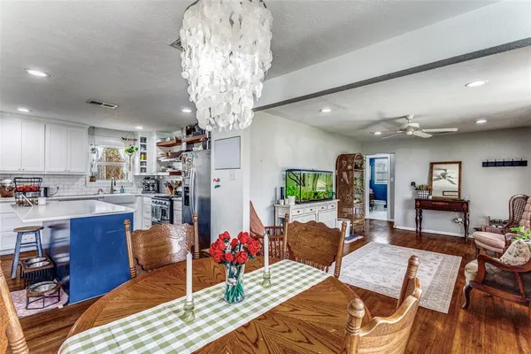 $307,500 | 5716 Tracyne Drive, Westworth Village, TX 76114