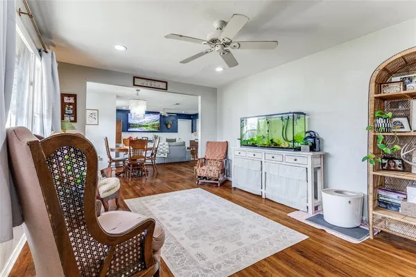 $307,500 | 5716 Tracyne Drive, Westworth Village, TX 76114