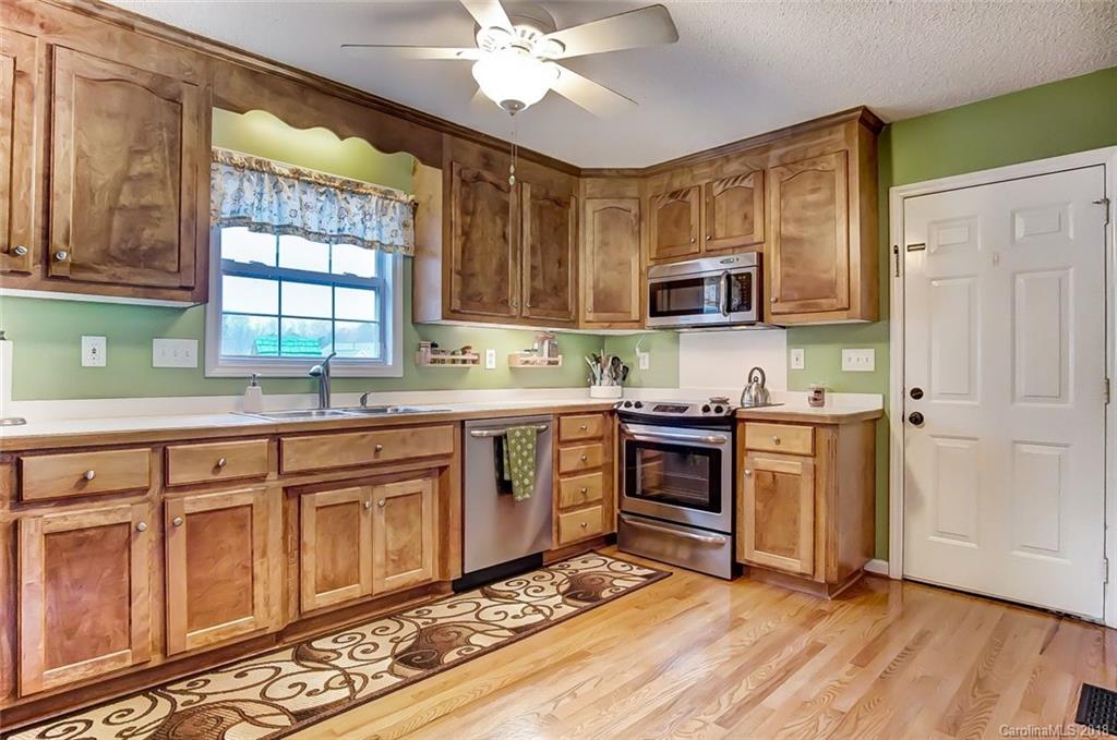 712 Patrick Road Gastonia, NC 28056 - Photo 14 of 34