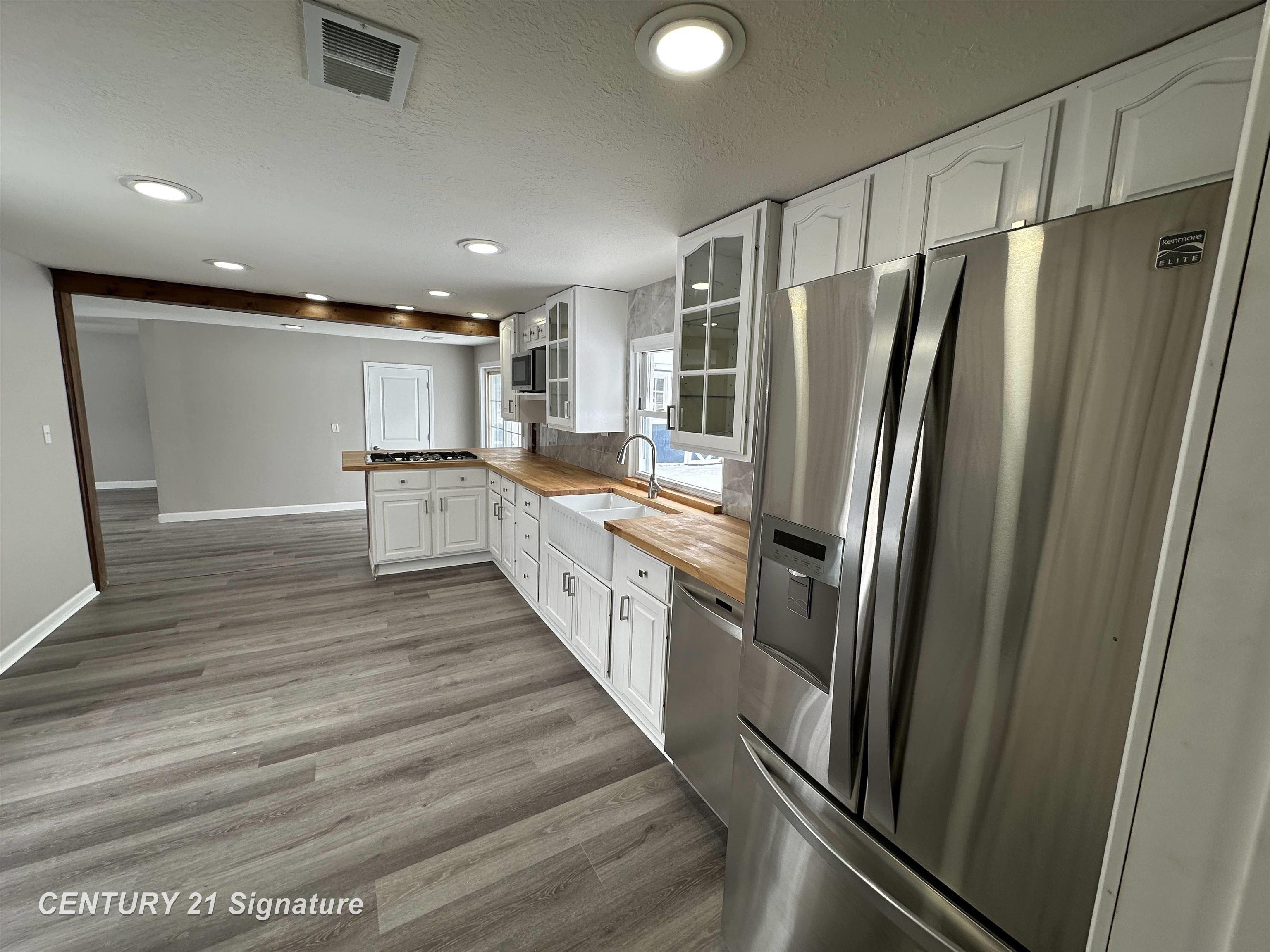 8040 Beecher Road Flushing, MI 48433 - Photo 8 of 22