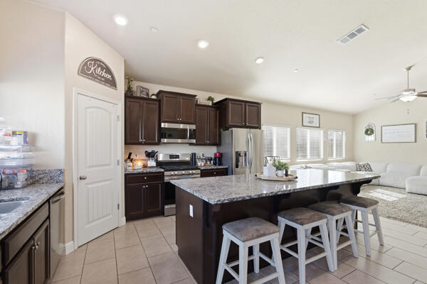1150 Fire Fall Avenue Lemoore, CA 93245 - Photo 11 of 34 FIREFALL BREAKFAST BAR