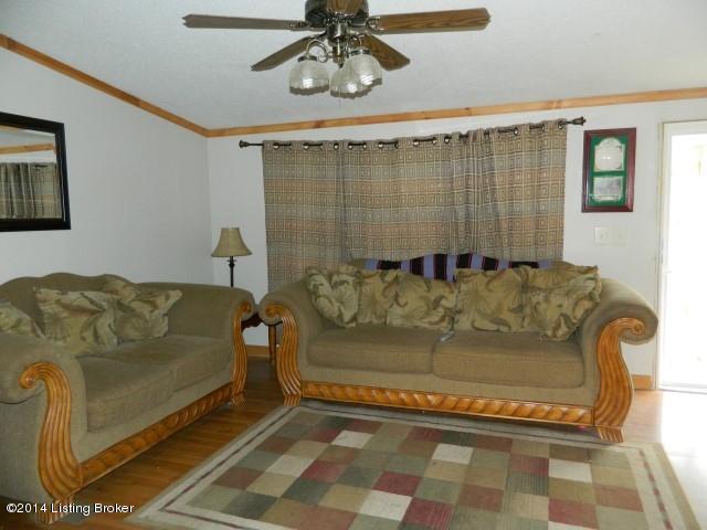 1725 Ballard Road Lawrenceburg, KY 40342 - Photo 3 of 13 Living Room