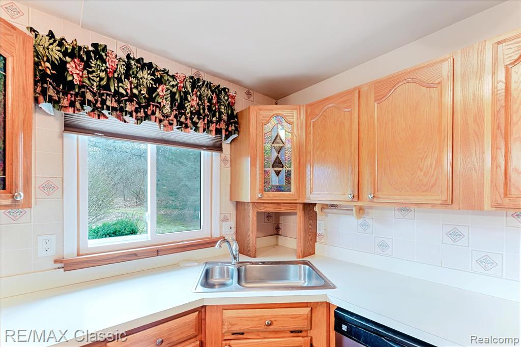9039 Lake E Road, Unit 45 Clarkston, MI 48348 - Photo 18 of 53