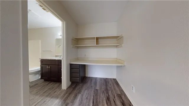 $650 | 725 Peppertree Drive, Unit 23, Bryan, TX 77801