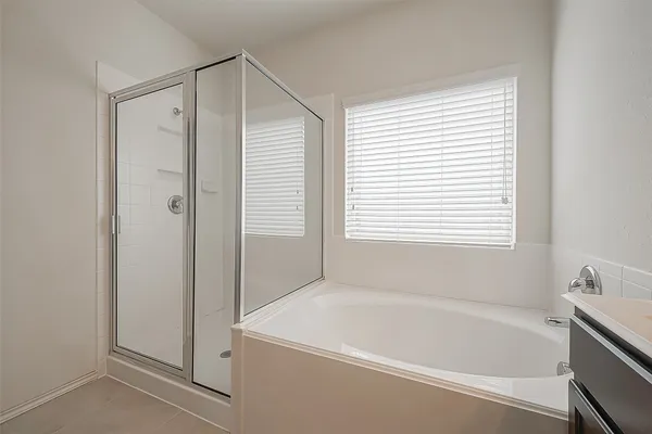 $2,300 | 4014 Teramo Lane, Katy, TX 77493