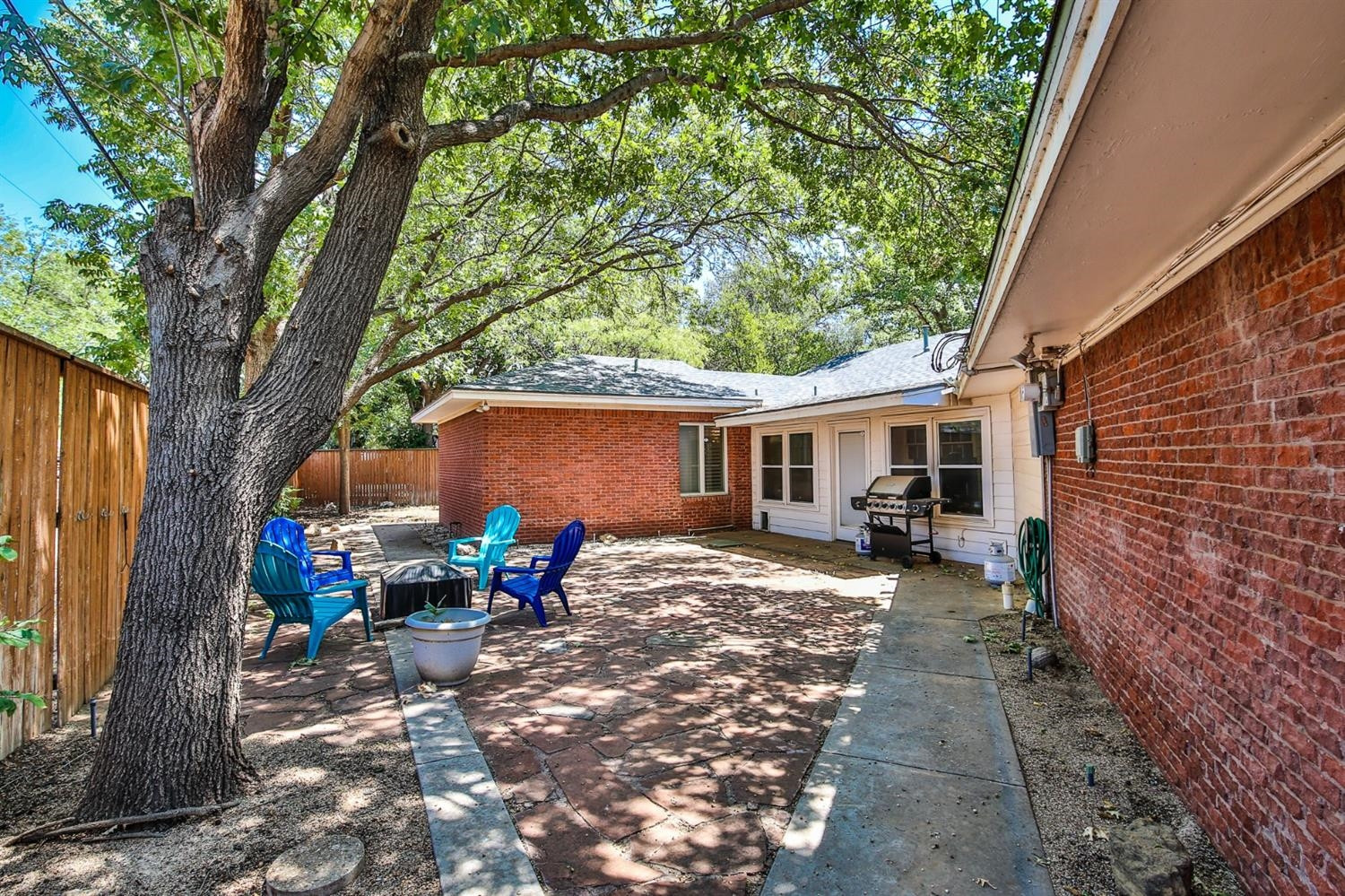 3204 55th Street Lubbock, TX 79413 - Photo 41 of 41 a view of a house with backyard and sitting area