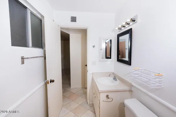 $2,500 | 320 East Ellis Drive, Tempe, AZ 85282