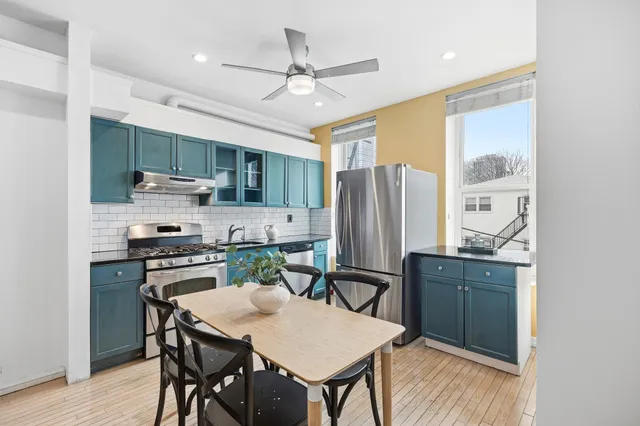 $3,750 | 201 Pavonia Avenue, Unit 202, Jersey City, NJ 07302