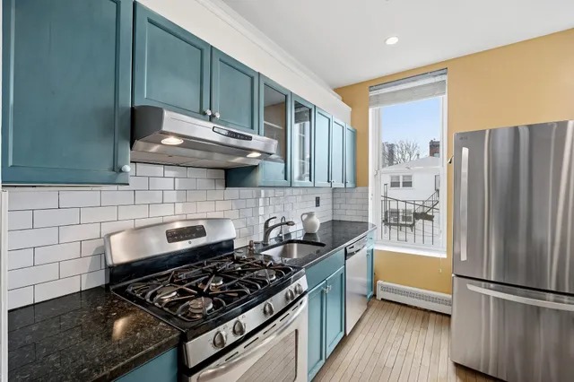 $3,750 | 201 Pavonia Avenue, Unit 202, Jersey City, NJ 07302