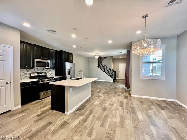 $2,195 | 961 East Sunset Road, Unit 961, Henderson, NV 89011