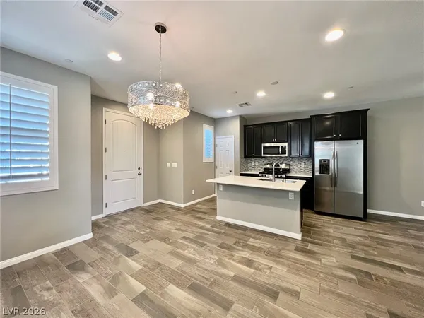 $2,195 | 961 East Sunset Road, Unit 961, Henderson, NV 89011