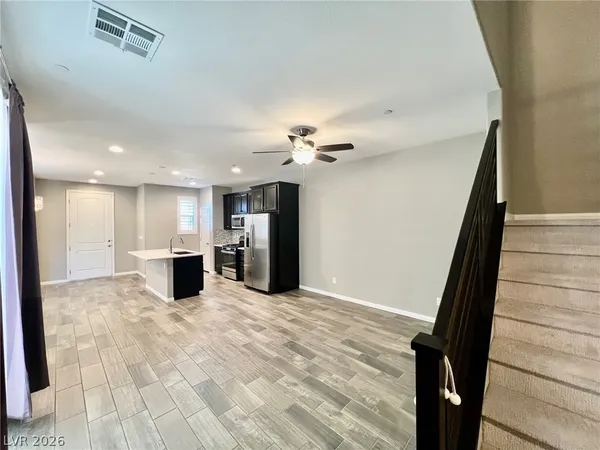 $2,195 | 961 East Sunset Road, Unit 961, Henderson, NV 89011