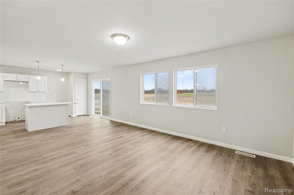 12521 Sharp Road Linden, MI 48451 - Photo 8 of 25