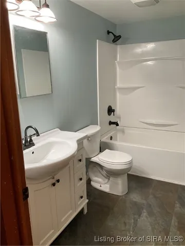 $179,900 | 2921 Ohio Avenue, Madison, IN 47250