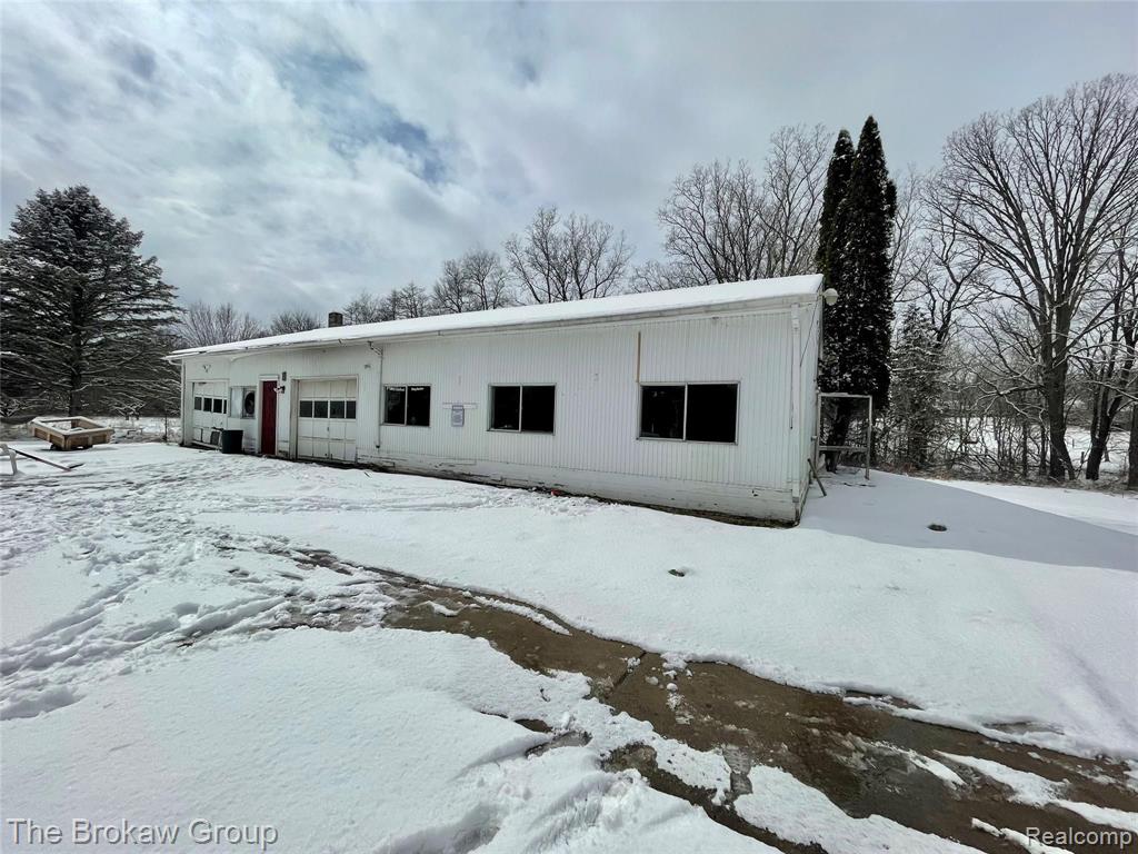 9200 Schrepfer Road Howell, MI 48855 - Photo 7 of 58