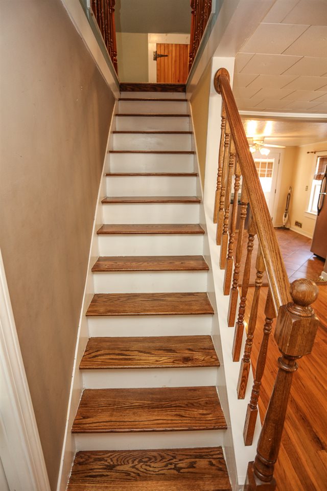 437 Calef Road Manchester, NH 03103 - Photo 11 of 23