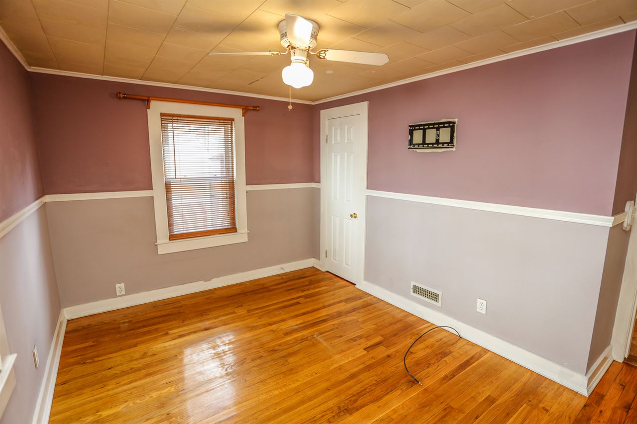 437 Calef Road Manchester, NH 03103 - Photo 12 of 23