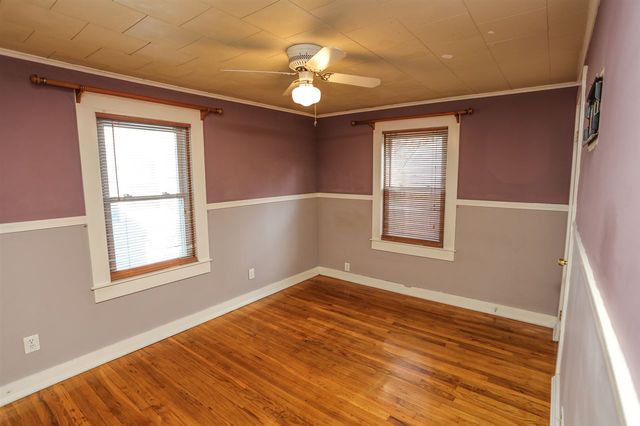 437 Calef Road Manchester, NH 03103 - Photo 13 of 23
