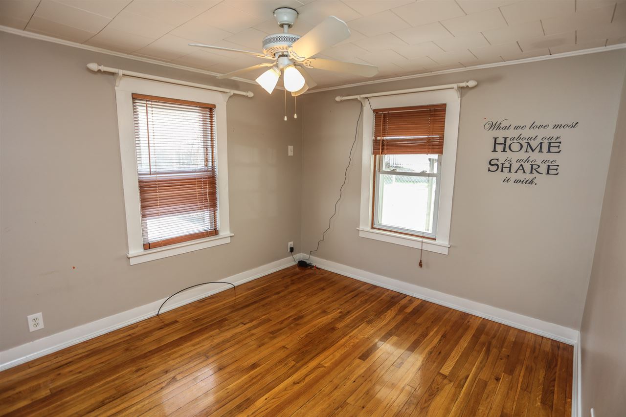437 Calef Road Manchester, NH 03103 - Photo 15 of 23