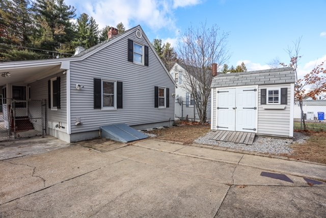 437 Calef Road Manchester, NH 03103 - Photo 20 of 23