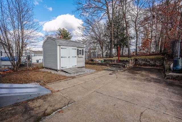 437 Calef Road Manchester, NH 03103 - Photo 22 of 23