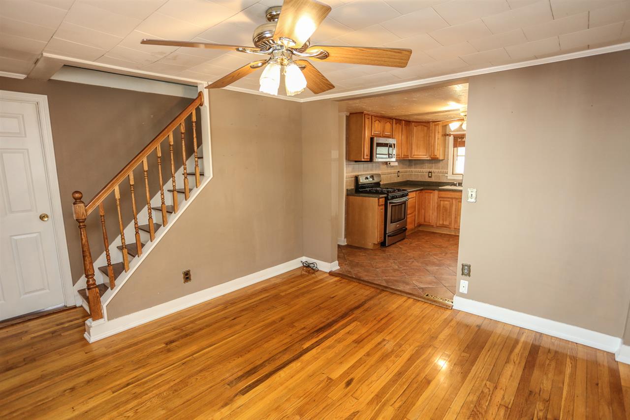 437 Calef Road Manchester, NH 03103 - Photo 10 of 23