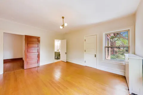 $1,250,000 | 245 North Kenilworth Avenue, Oak Park, IL 60302