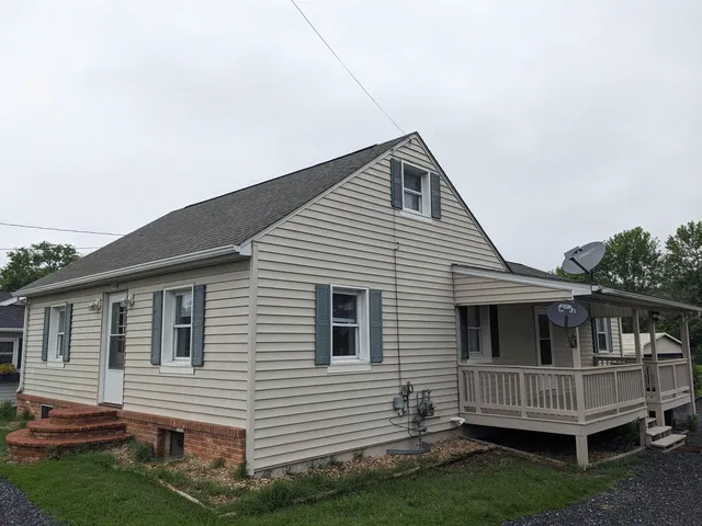 $310,000 | 374 West Old Cross Road, New Market, VA 22844