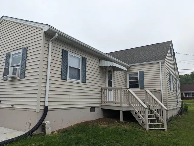 $310,000 | 374 West Old Cross Road, New Market, VA 22844