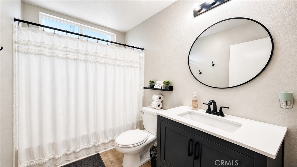 40344 Torrey Pines Road Murrieta, CA 92563 - Photo 20 of 28 Downstairs Full Bath
