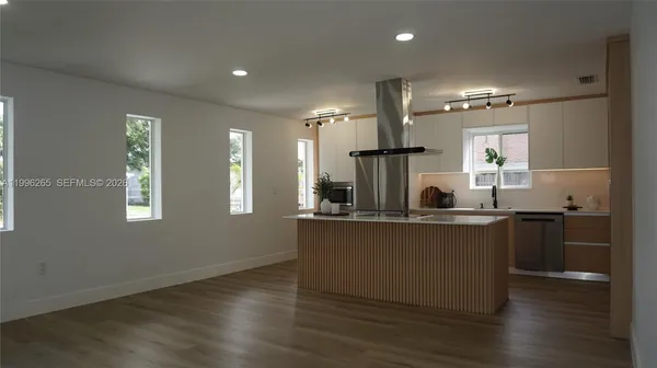 $639,900 | 3280 Northwest 51st Terrace, Miami, FL 33142