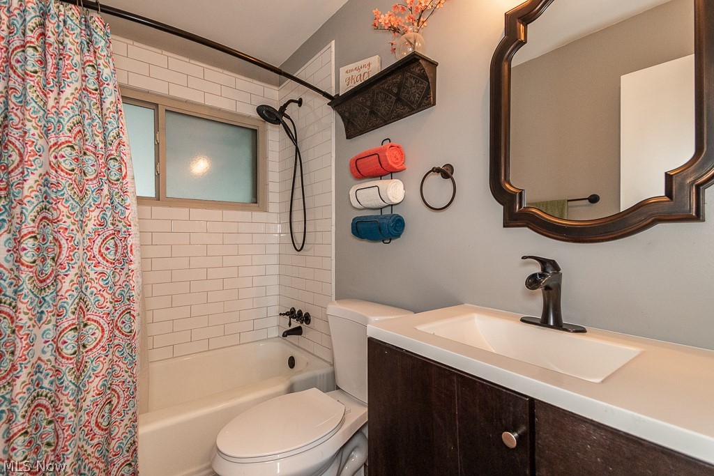 840 Glenhurst Road Willowick, OH 44095 - Photo 10 of 23