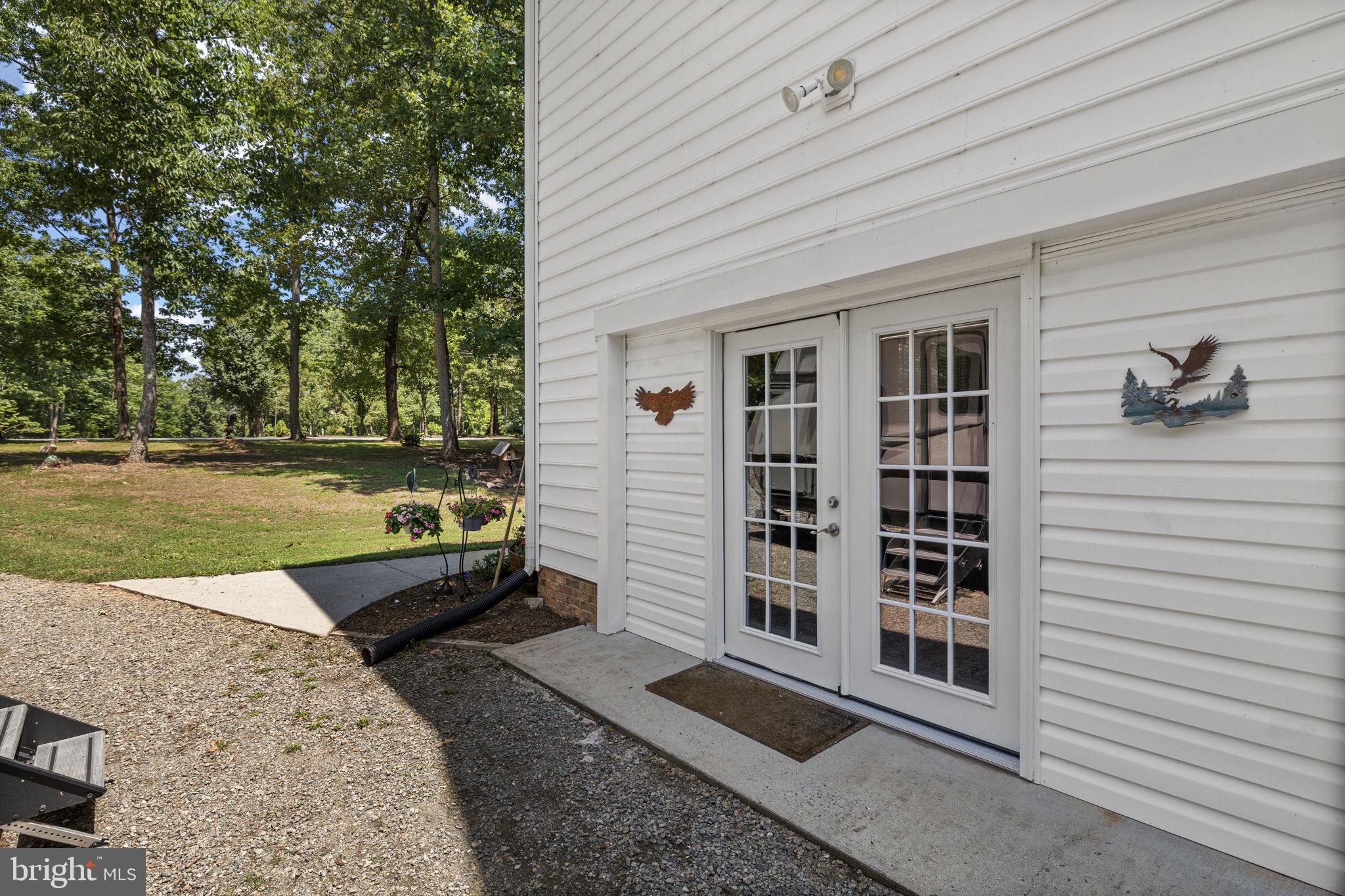 621 Ridgemont Drive Louisa, VA 23093 - Photo 39 of 81 Side Entrance