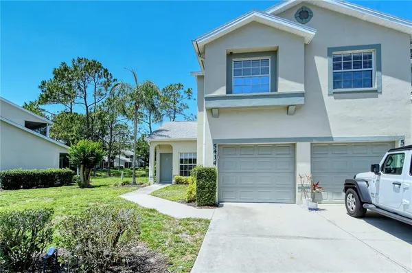 $1,995 | 5414 Fair Oaks Street, Unit 10D, Bradenton, FL 34203