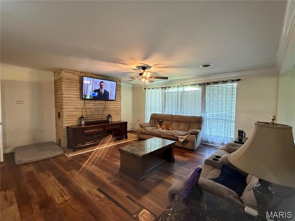 2707 North Service Road West St. Clair, MO 63077 - Photo 2 of 33
