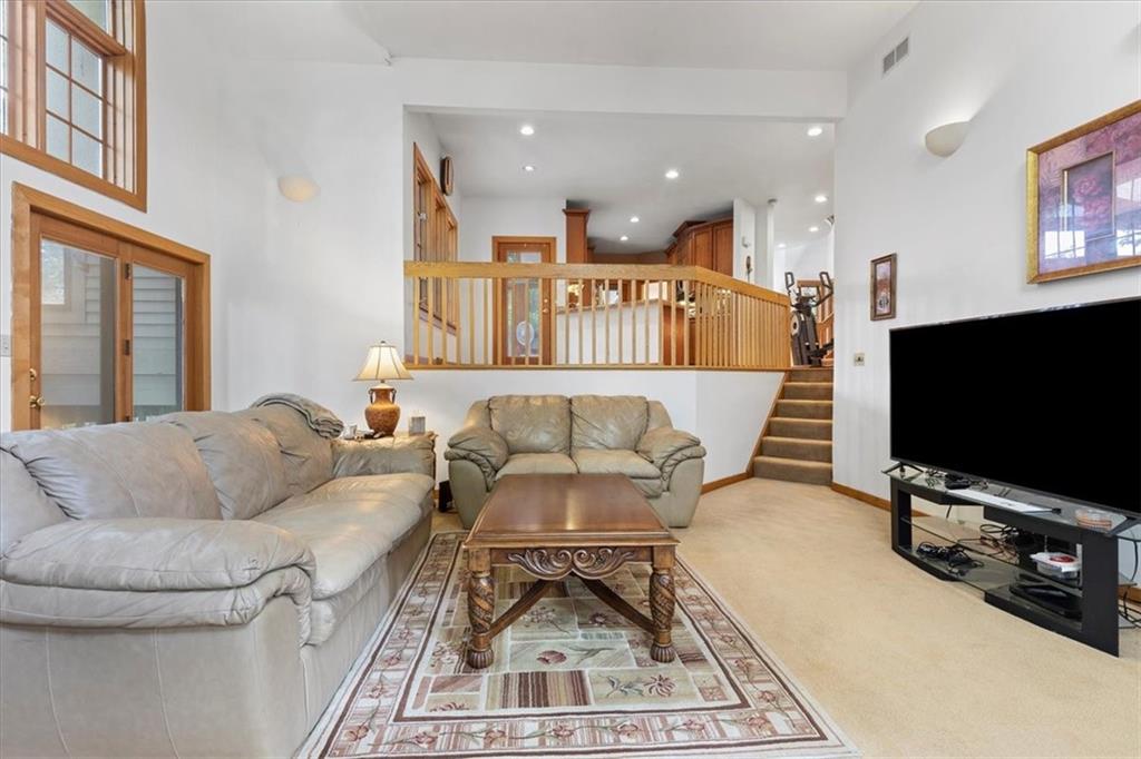 221 Timber Ridge Road Pittsburgh, PA 15238 - Photo 12 of 38 Gallery Image 12